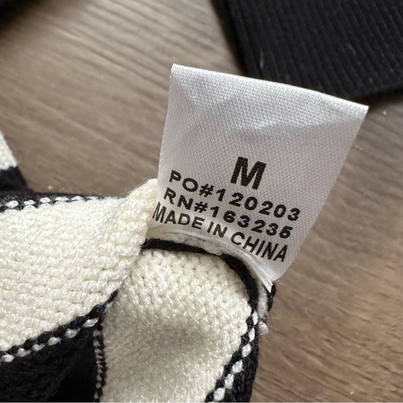 NWT Striped Half Zip Fold-over Cape Collar Sweater - Size Medium - Picture 10 of 10